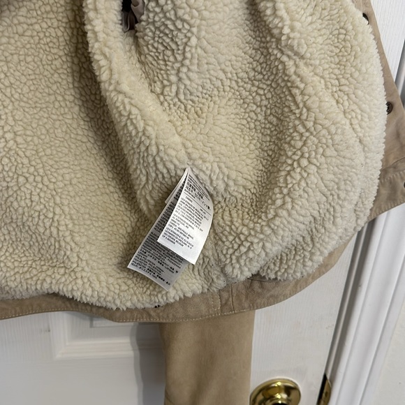 Levi’s Premium Suede Sherpa Trucker Jacket S Small Beige Tan - Picture 4 of 9